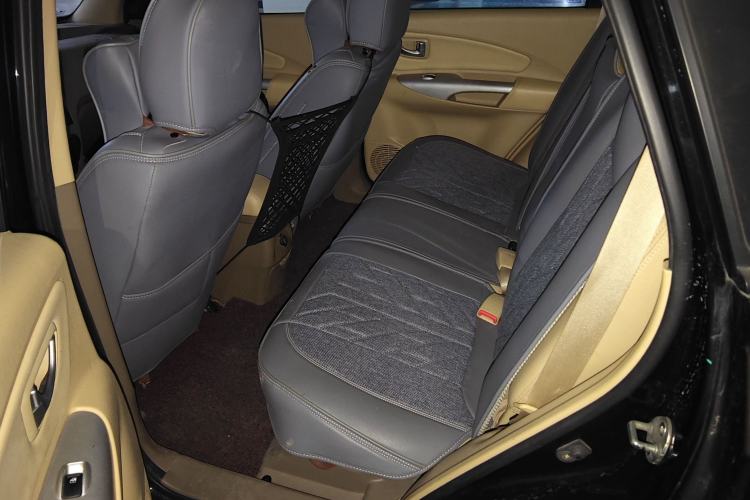 Used Hyundai Tucson 2009 2.0L Automatic Two-Wheel Drive with Sunroof