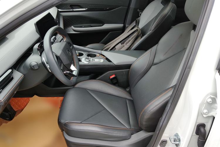 Used CHANGAN UNI-V 2022 1.5T Prestige Version
