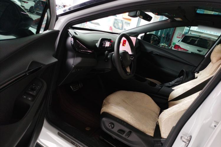 Used Volkswagen ID.UNYX 2024 Pro Long-Range Version Driver Seat