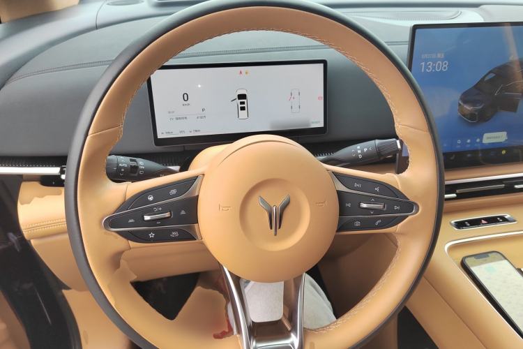 Used VOYAH Dream 2025 PHEV Four-Wheel-Drive Flagship Kunpeng Edition
