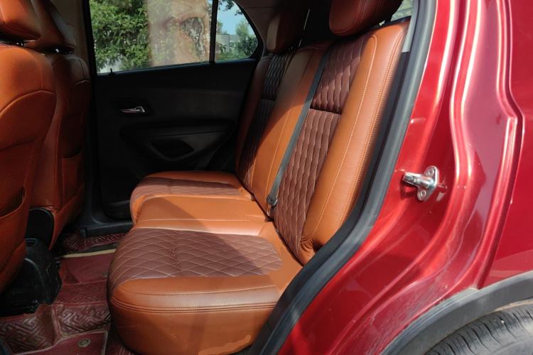 Used Chevrolet Trax 2016 1.4T Manual Two-Wheel Drive Comfort Version with Sunroof