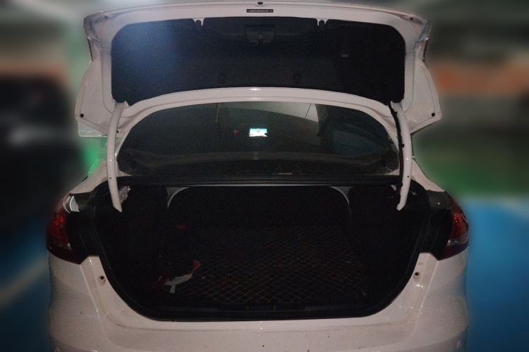 Used Ford Focus 2017 Sedan 1.6L Automatic Fashion Edition Smart Drive Version Trunk