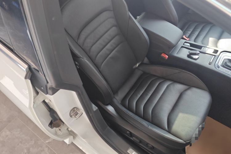 Used Volkswagen FAW-Volkswagen CC 2019 330TSI Glamour Edition China VI Right Front Seat