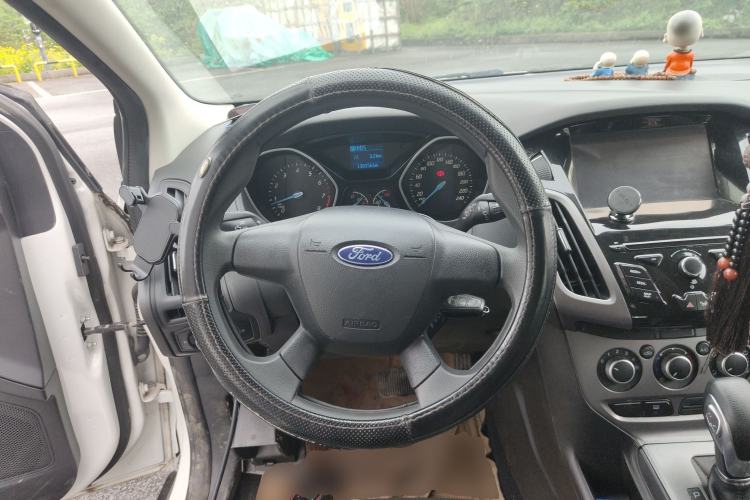 Used Ford Focus 2012 Hatchback 1.6L Automatic Comfort Model Steering Wheel