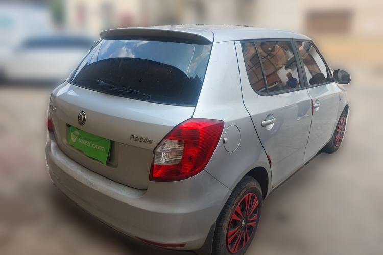 Used Skoda Fabia 2012 1.4L Manual Crystal Edition
