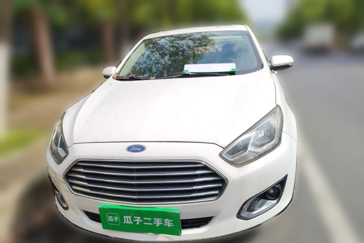 Used Ford Escort 2015 1.5L Automatic Fashion Model