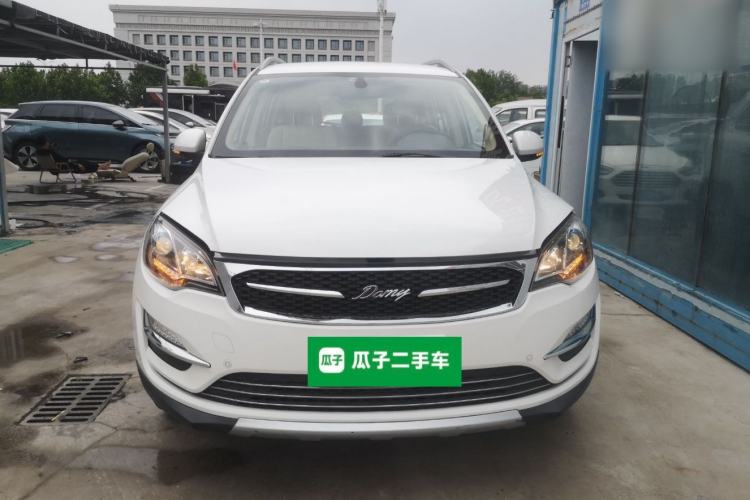 Used Zotye Domy X5 2017 Upgraded Model 1.5T Manual Luxury Version Front