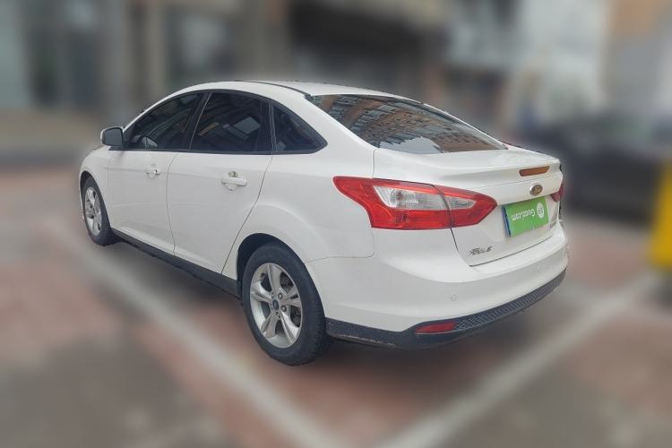 Used Ford Focus 2012 Sedan 1.6L Automatic Fashion Edition
