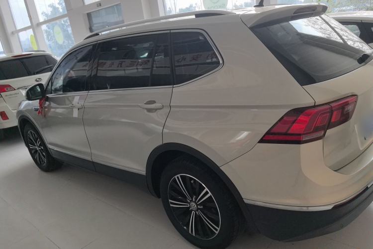 Used Volkswagen Tiguan L 2019 Updated Version 330TSI Automatic Two-Wheel Drive Panoramic Comfort Edition China VI Standard

