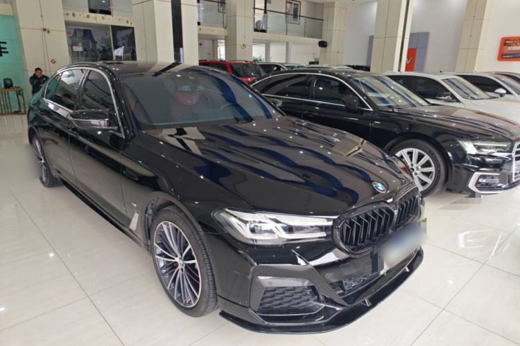 Used BMW 5 Series 2023 530Li Leading Model M Sport Package Front Right 45 Deg