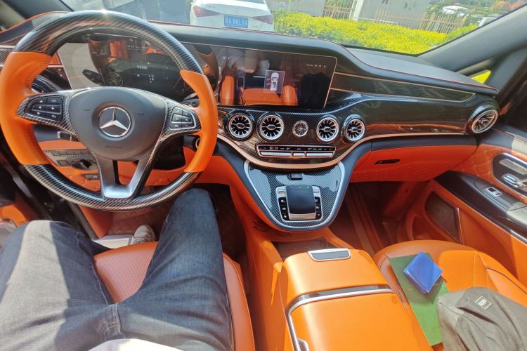 Used Mercedes-Benz Vito 2021 2.0T Business Version 7 Seats Center Console