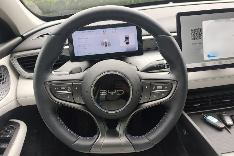 Used BYD Seal 05 DM-i 2025 DM-i Intelligent Drive 120KM Flagship Model Steering Wheel