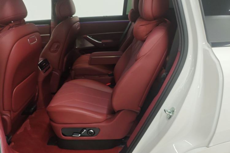 Used Hima AITO M8 2025 Extended-Range Ultra Version 53.4 kWh 6-Seater Edition
