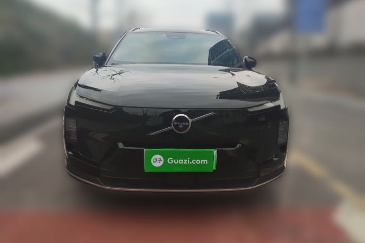 Used Volvo Volvo XC70 Plug-in Hybrid 2026 Model Two-Wheel Drive Long-Range Core