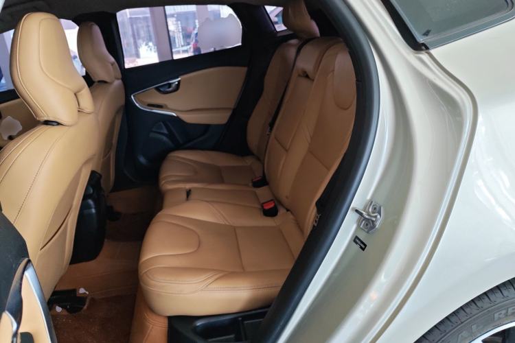 Used Volvo V40 2018 T3 Zhiyi Edition