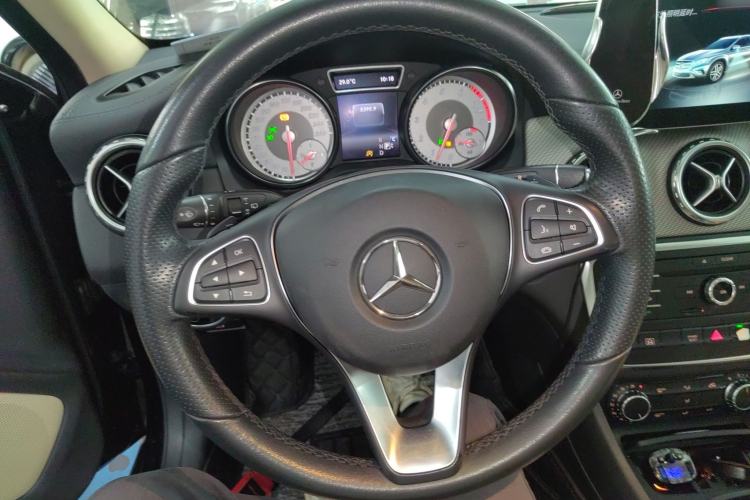 Used Mercedes-Benz GLA 2016 GLA 220 4MATIC Fashion Edition Steering Wheel
