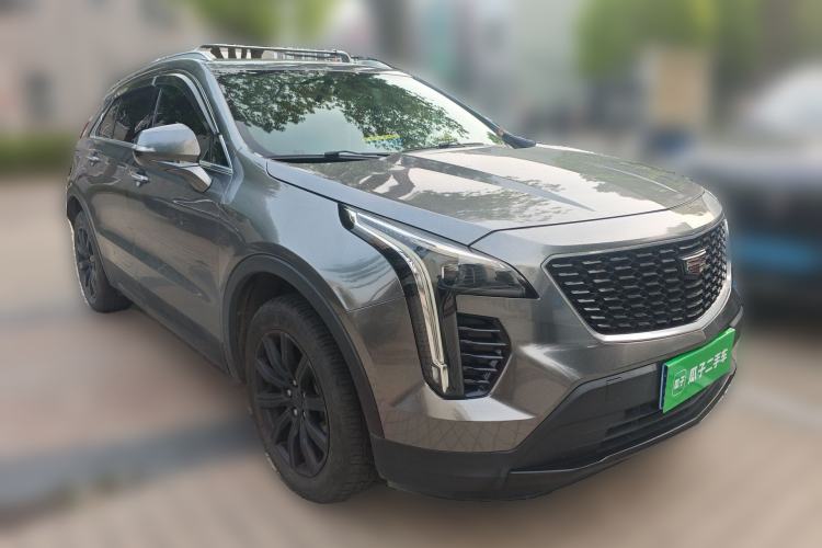 Used Cadillac XT4 2018 28T Two-Wheel Drive Leading Version Front Right 45 Deg