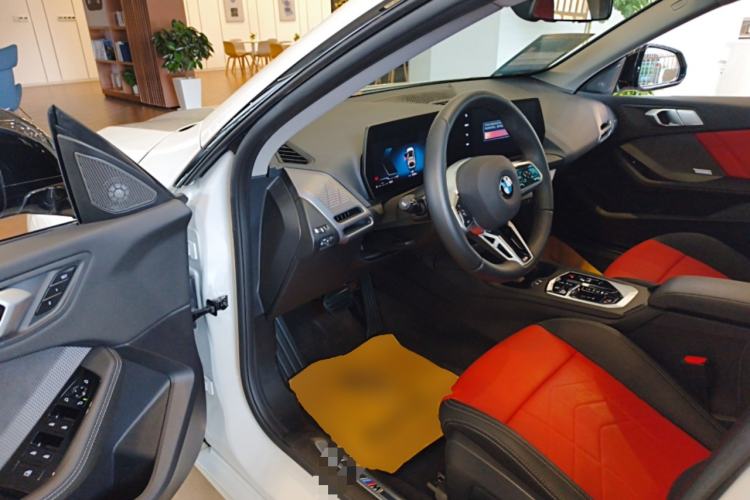 Used BMW 2 Series 2025 225L M Sport Night Edition Package Driver Seat