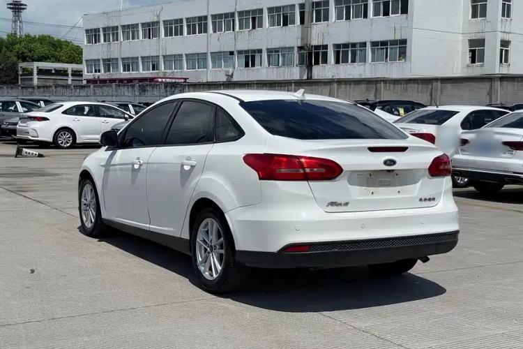 Used Ford Focus 2017 Sedan EcoBoost 125 Automatic Supreme Style SmartDrive Edition
