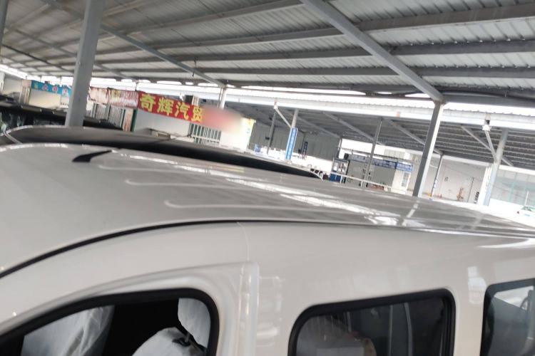 Used Wuling Yangguang 2025 Model 400km Bus Edition—Comfort Edition