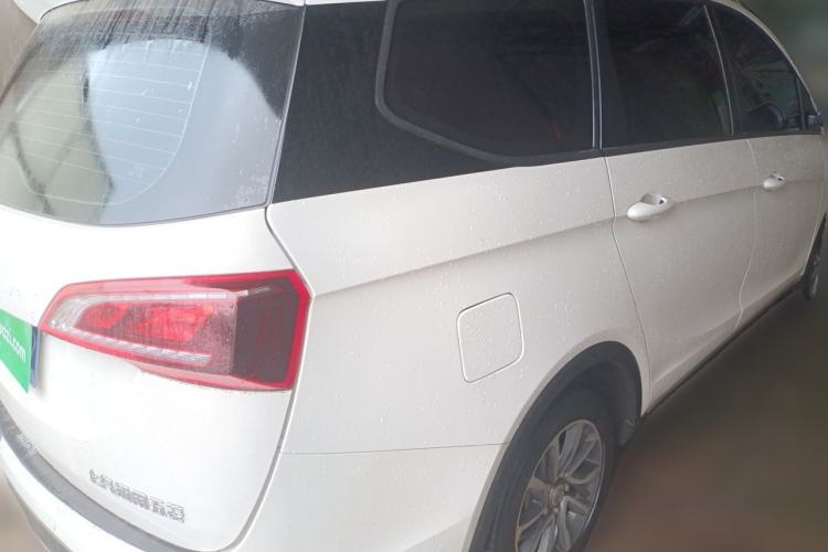 Used Baojun 730 2021 1.5L Manual Fashion Version 7 Seats
