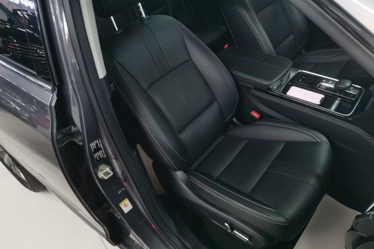 Used GAC Trumpchi GS8 2020 390T Two-Wheel Drive Luxury Smart Connectivity Version (7 Seats) Right Front Seat