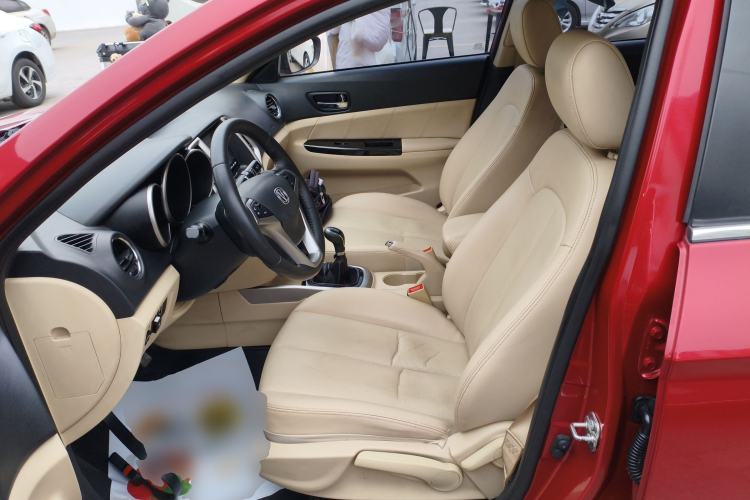 Used Changan Eado 2015 1.6L Manual Luxury Model China V Standard
