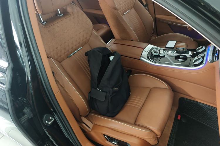 Used Hongqi H9 2020 Revised Version 2.0T Smart Connect Flagship Edition Right Front Seat