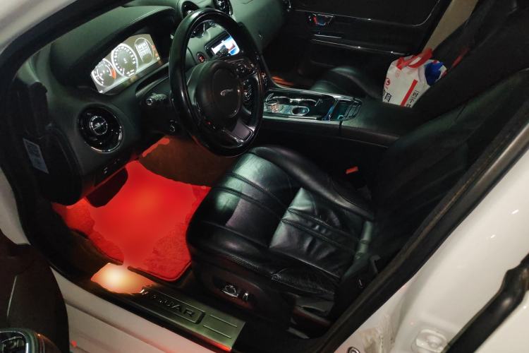 Used Jaguar XJ 2016 XJL 2.0T Two-Wheel-Drive Elegant Business Edition
