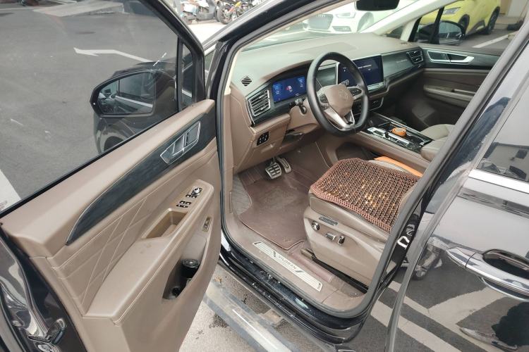 Used Volkswagen Viloran 2022 380TSI Prestige Edition Interior 3