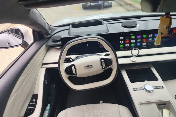 Used Geely Galaxy E8 2024 665 km Range Rear-Drive Starship Long-Range Version