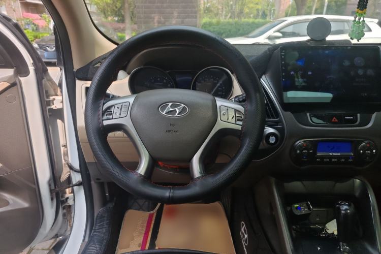 Used Hyundai ix35 2010 2.0L Automatic Two-Wheel Drive Elite Edition GLS
