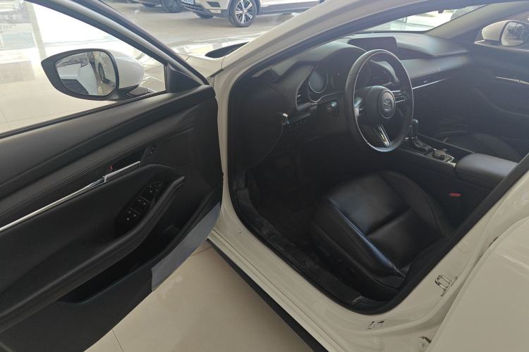 Used Mazda 3 Axela 2021 2.0L Automatic Zhi Rui Edition Driver Seat