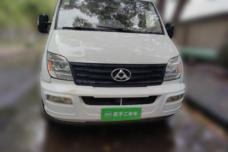 Used SAIC MAXUS Xintu V80 2015 2.5T AMT Aoyuntong Edition Short Wheelbase Low Roof Front