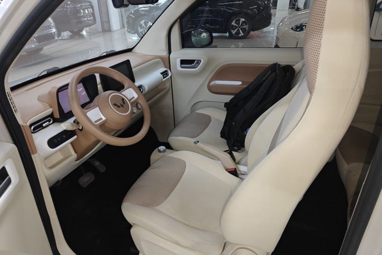 Used Wuling Hongguang MINIEV 2024 3rd Generation 215km Advanced Version
