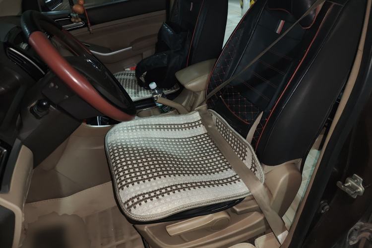 Used Baojun 730 2014 1.5L manual standard trim 7 seats