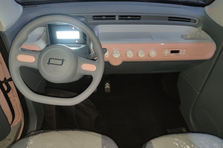 Used Bestune Pony 2026 Model 222km Cute Horse Center Console