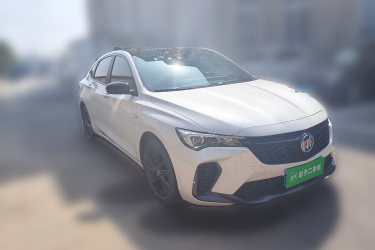 Used Buick Verano 2022 Pro GS Wind-Chasing Edition Front Right 45 Deg