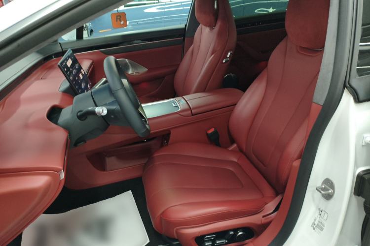 Used Hima Luxeed S7 2025 855 km Max Left Front Seat