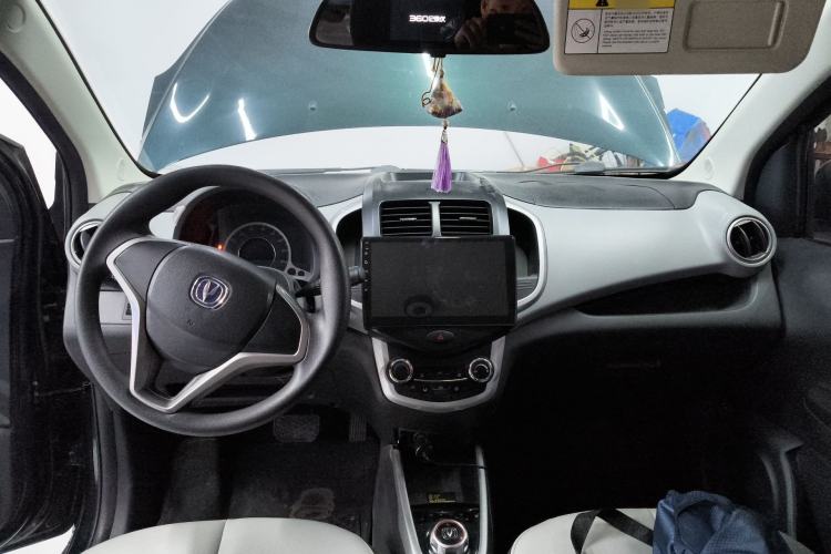 Used CHANGAN OSHAN Benni E-Star 2021 National Edition Xin Yue Version Lithium Iron Phosphate (31.86 kWh) Center Console