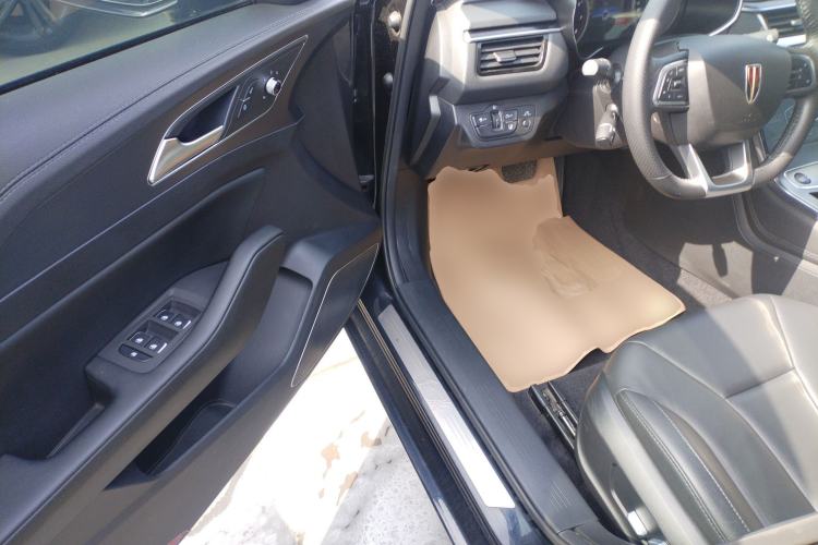 Used Hongqi H5 2020 1.8T Automatic ZhiLian QiYun Edition Driver Seat