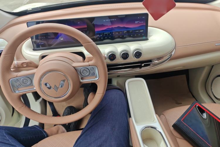 Used Wuling Bingo 2025 333 km Lingxi Deluxe Edition Center Console