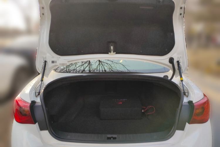 Used Infiniti Q50 2014 3.7L Luxury Edition