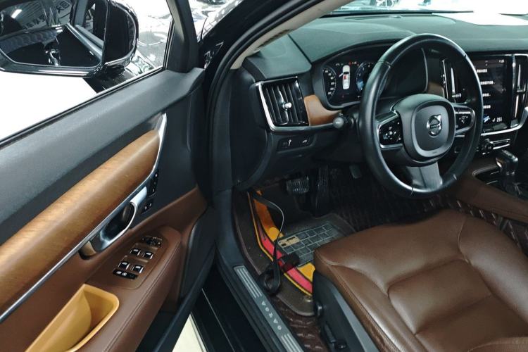 Used Volvo S90 2020 T5 Zhiyi Luxury Edition