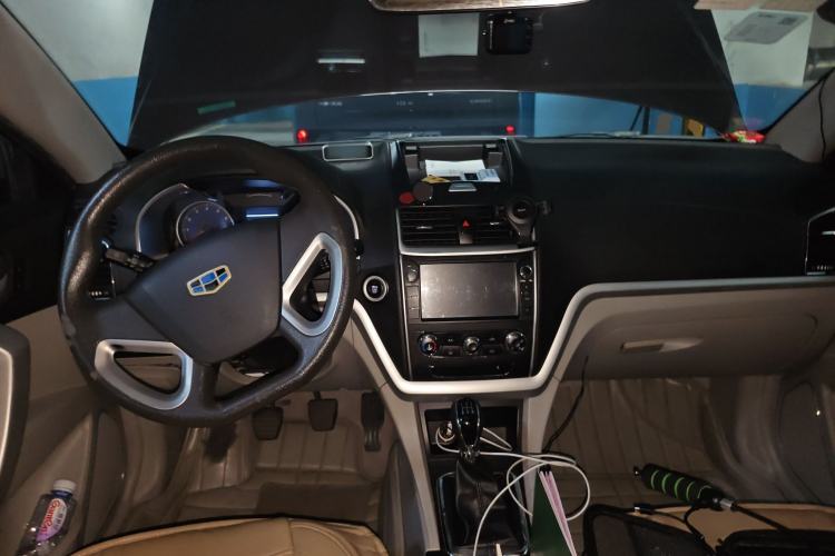 Used Geely Auto Emgrand 2014 Sedan 1.5L Manual Fashion Edition
