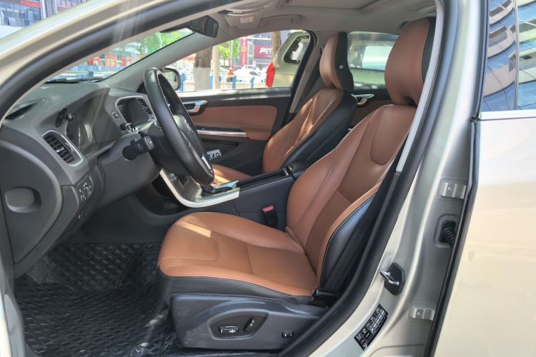 Used Volvo S60 2017 S60L T4 Smart Range Edition
