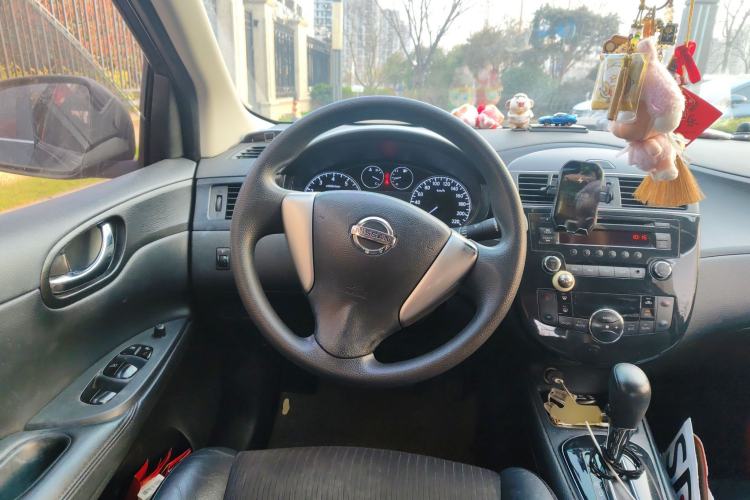 Used Nissan Tiida 2011 1.6L CVT Smart Version
