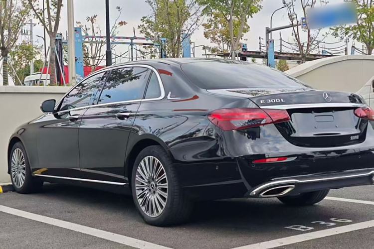 Used Mercedes-Benz E-Class 2022 Second Facelift E 300 L Luxury Edition