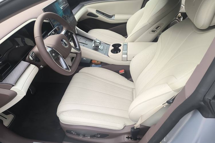 Used Denza Z9GT 2024 1100 Four-Wheel Drive Max Edition
