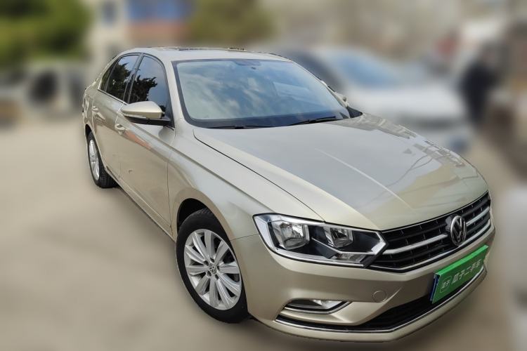 Used Volkswagen Bora 2016 1.6L Automatic Comfort Model Front Right 45 Deg